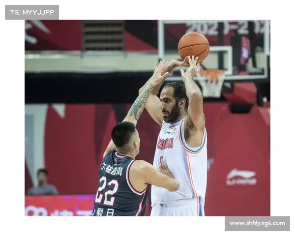 哈达迪坚持不退役的原因解析及背后隐藏的职业信念